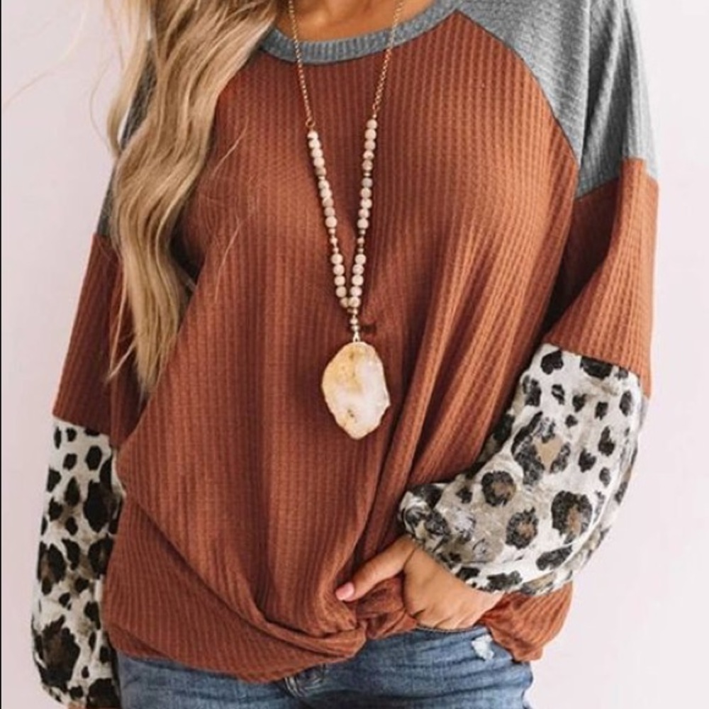 Fashion leopard print element top